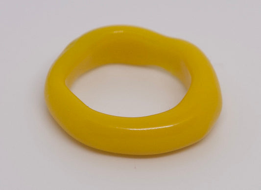 Slender yellow Glass Ring 7